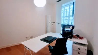 Piso en alquiler en Calle de Marina Escobar, Centro (Valladolid Capital) de 1.800 €<span>/mes</span>