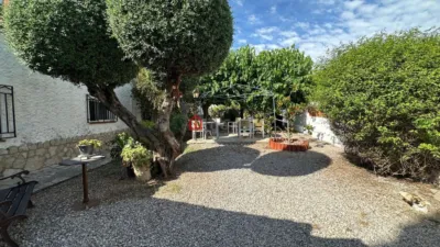 Chalet on Carrer de las Palmeras photo 4