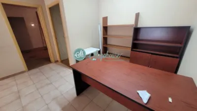 Local comercial en alquiler en Centro - Santa Eulalia - Más