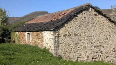 Rustic farm on Calle Vegalosvados, No. 12 photo 25