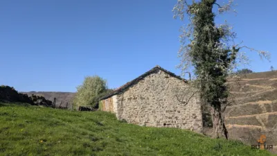 Rustic farm on Calle Vegalosvados, No. 12 photo 4