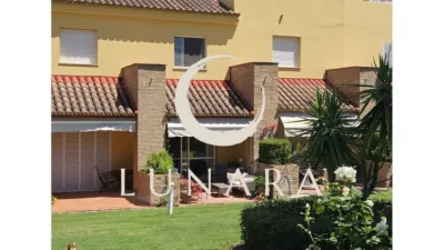 Townhouse in Islantilla - Golf Course photo 10