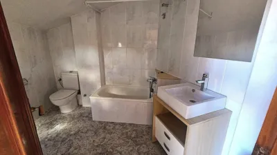 Apartment on Av. Estatut photo 46