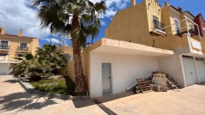Townhouse in Urbanización - La Noria photo 8