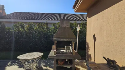 Chalet on Avinguda de Catalunya photo 6