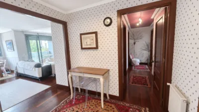 Flat on Karabi Street, No. 11 photo 3