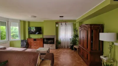 Chalet on Calle Arrabal photo 9