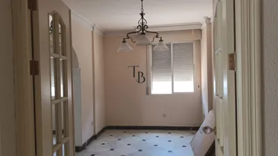 Piso en alquiler en Calle Asunción, 30, cerca de Calle Virgen de Regla, Los Remedios (Distrito Los Remedios. Sevilla Capital) de 2.000 €<span>/mes</span>