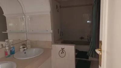 Piso en alquiler en Calle Asunción, 30, cerca de Calle Virgen de Regla, Los Remedios (Distrito Los Remedios. Sevilla Capital) de 2.000 €<span>/mes</span>