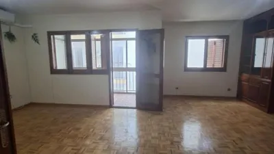 Flat on Albareda Street photo 4