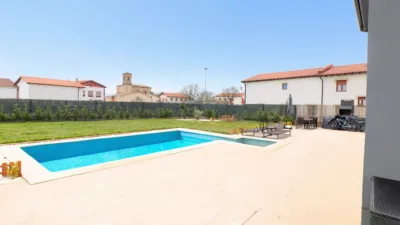 Chalet on Ilarraza Street photo 3