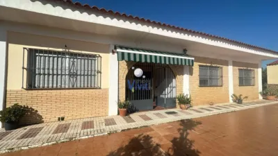 Chalet in Urbanization - La Galbana photo 9
