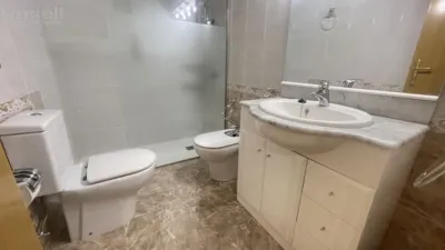 Apartment on Carrer de Lavoisier photo 31