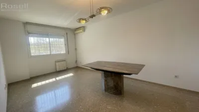 Apartment on Carrer de Lavoisier photo 3