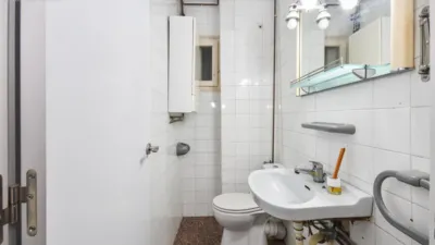 Flat in Carrer de Roca i Roca photo 17