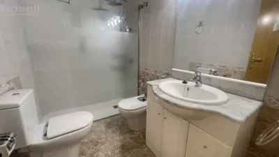 Apartment on Carrer de Lavoisier photo 12