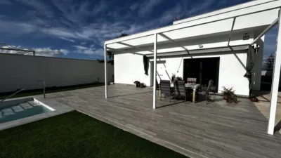 Chalet on Manuel Aleixandre Street photo 2