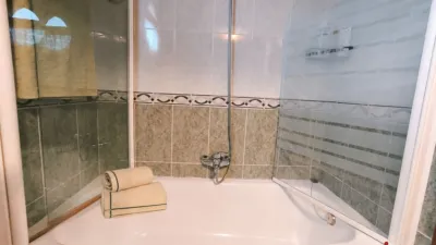 Semi-detached house in Junta de Voto photo 32