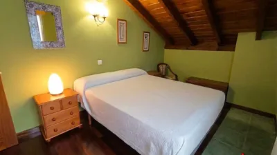 Semi-detached house in Junta de Voto photo 24