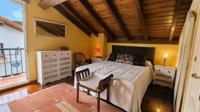 Semi-detached house in Junta de Voto photo 37