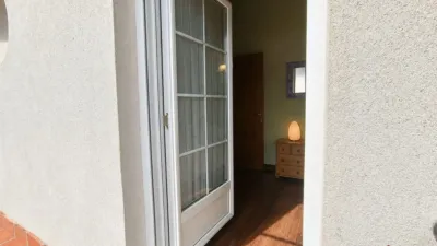 Semi-detached house in Junta de Voto photo 26