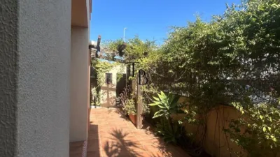 Chalet on Ignacio Garrido Street, No. 1 photo 12