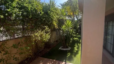 Chalet on Ignacio Garrido Street, No. 1 photo 9