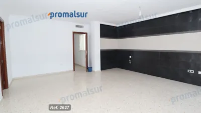 Apartment in Puente Genil photo 4