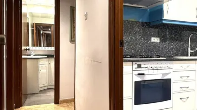 Apartment in La Gavarra - Avd del Parque photo 10