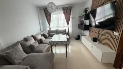 Apartment on Profesor Manuel Clavero Arévalo Street photo 2