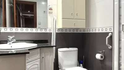Apartment in La Gavarra - Avd del Parque photo 18