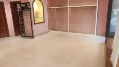 Local comercial en alquiler en Ensanche A - Vista 5