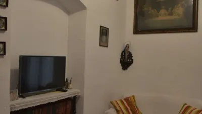 House in the Centre photo 10