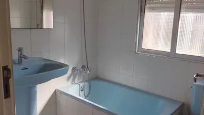 Apartment on Calle del Pisuerga photo 13