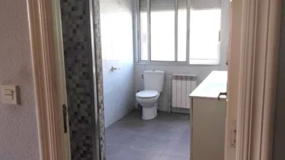 Apartment on Calle del Pisuerga photo 11