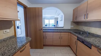 Apartment in Benahavís photo 22