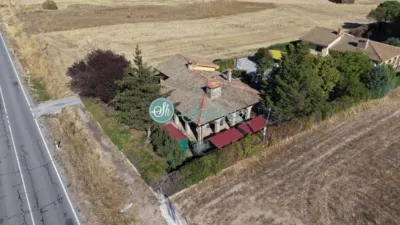 Chalet in Valverde del Majano photo 5