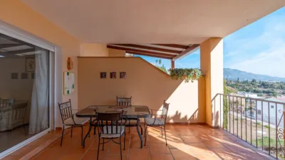 Apartment in Benahavís photo 8