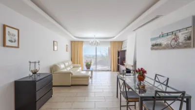 Apartment in Benahavís photo 13