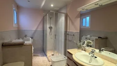 House in the Centre photo 9