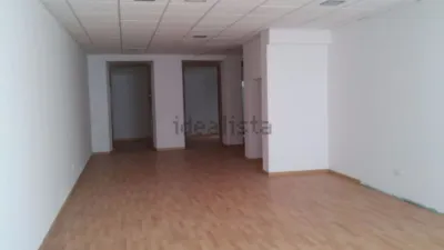 Local comercial en alquiler en Centro - Vista 3