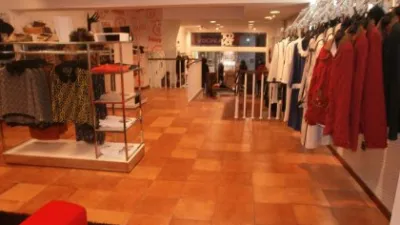 Local comercial en alquiler en Centro - Vista 3