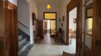 House in Centre photo 17