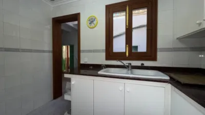 House in Centre photo 23
