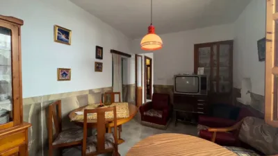 House in Centre photo 28