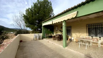 Chalet on Carretera Pinoso Road photo 6
