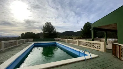Chalet on Carretera Pinoso Road photo 8