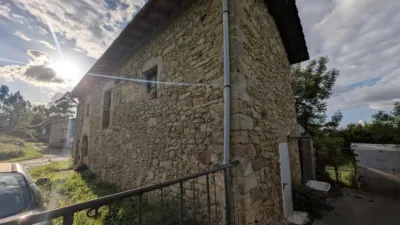 Casa en venta en Calle Mies del Cueto, Número 604 - Más