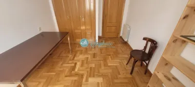 Piso en alquiler en San Lorenzo, San Lorenzo-San Marcos (Segovia Capital) de 900 €<span>/mes</span>