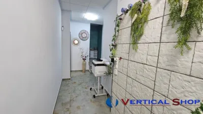 Local comercial en venta en Colegio Paseo - Más